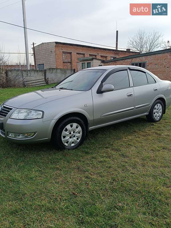 Седан Nissan Almera 2008 в Пирятине