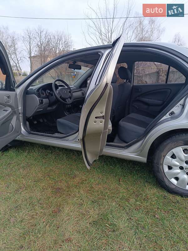 Седан Nissan Almera 2008 в Пирятине