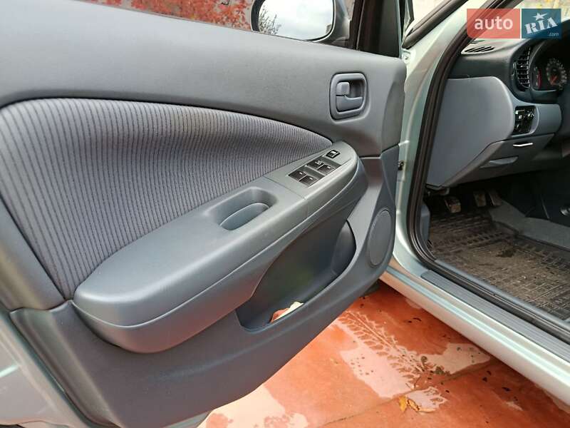 Седан Nissan Almera 2007 в Харькове фото 14 Седан Nissan Almera 2007 в Харькове