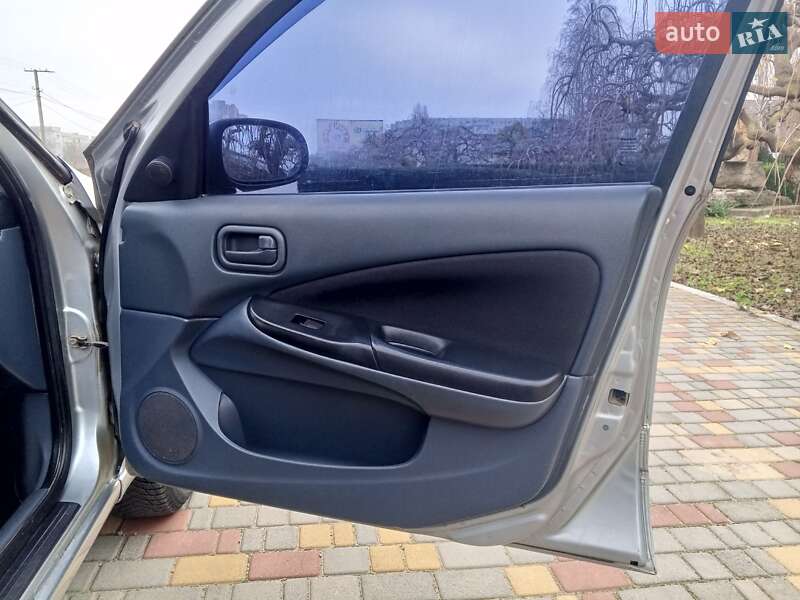 Седан Nissan Almera 2005 в Белгороде-Днестровском