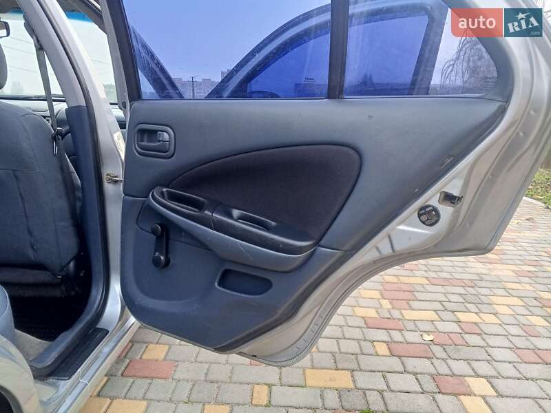 Седан Nissan Almera 2005 в Белгороде-Днестровском