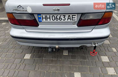 Седан Nissan Almera 1996 в Южноукраинске