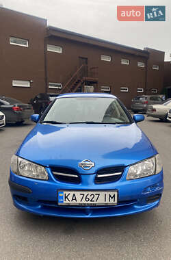 Седан Nissan Almera 2002 в Киеве
