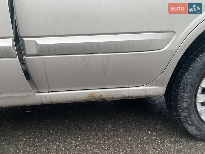 Седан Nissan Almera 2012 в Києві