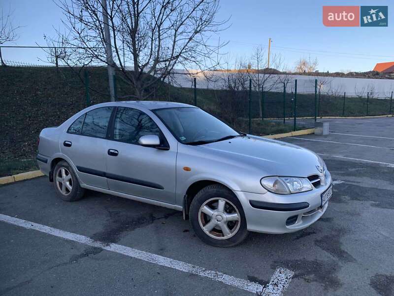 Седан Nissan Almera 2001 в Ужгороді