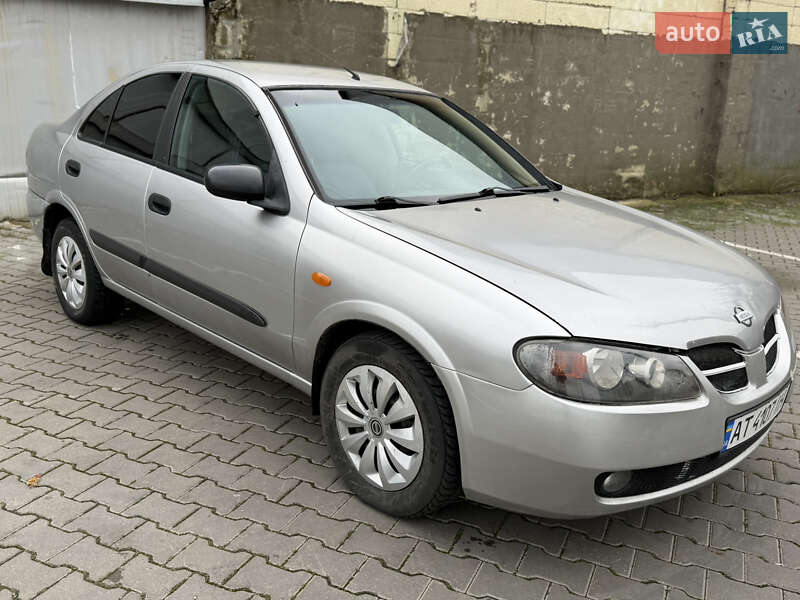 Nissan Almera 2004