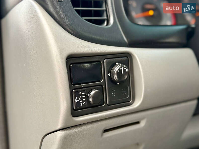 Седан Nissan Almera 2012 в Дрогобыче