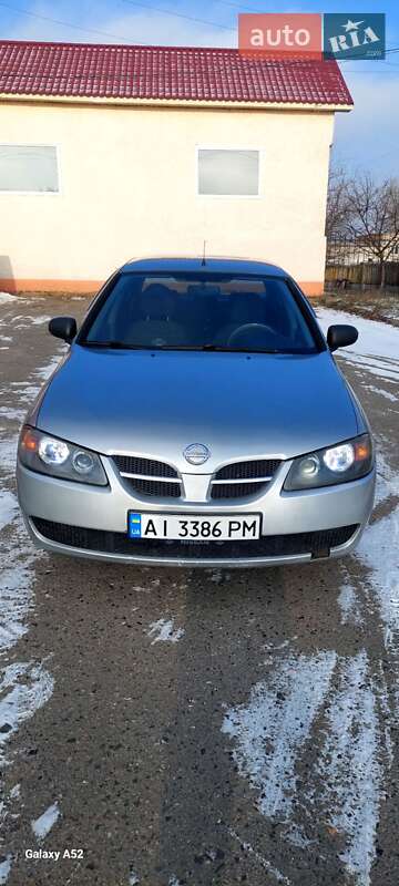 Nissan Almera 2003