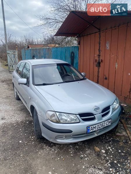 Nissan Almera 2000