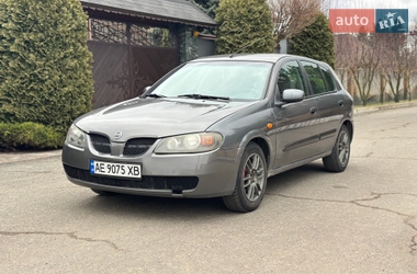 Хетчбек Nissan Almera 2003 в Дніпрі