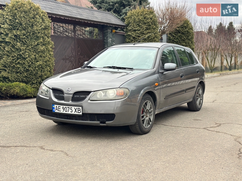 Nissan Almera 2003