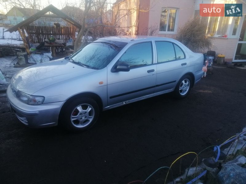 Nissan Almera 1996