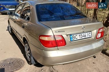 Седан Nissan Almera 2002 в Дрогобыче