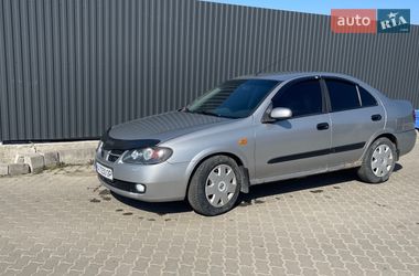 Седан Nissan Almera 2005 в Ужгороде