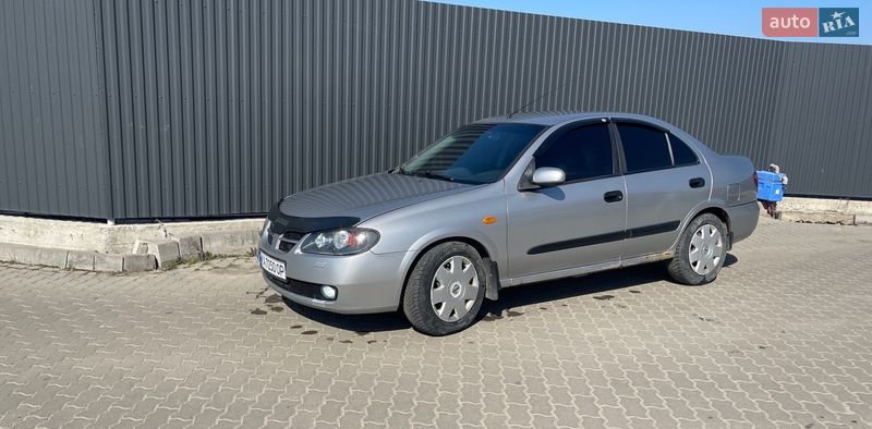 Седан Nissan Almera 2005 в Ужгороде