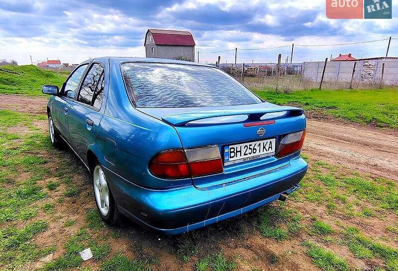 Nissan Almera 1996