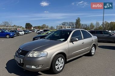 Седан Nissan Almera 2012 в Киеве
