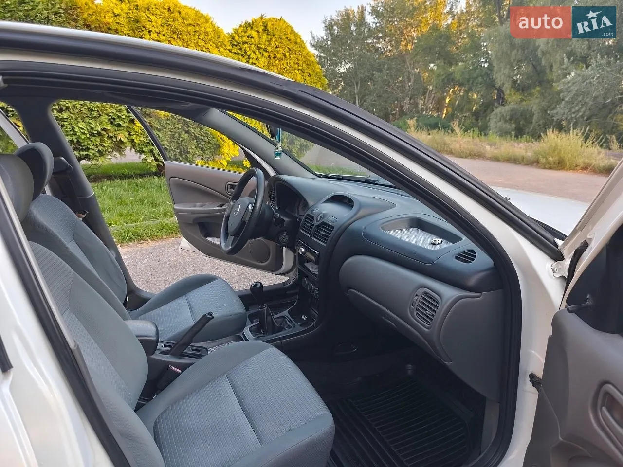 2012 Nissan Almera - мініатюра 11