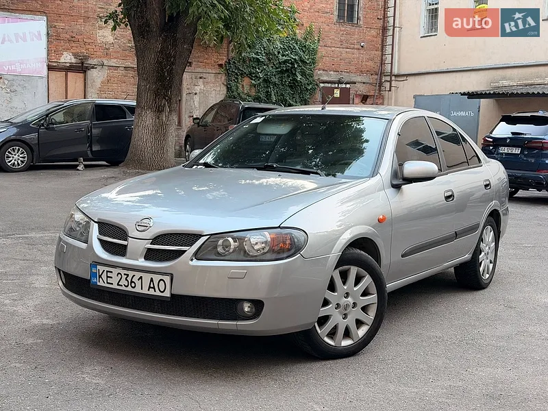 Nissan Almera
