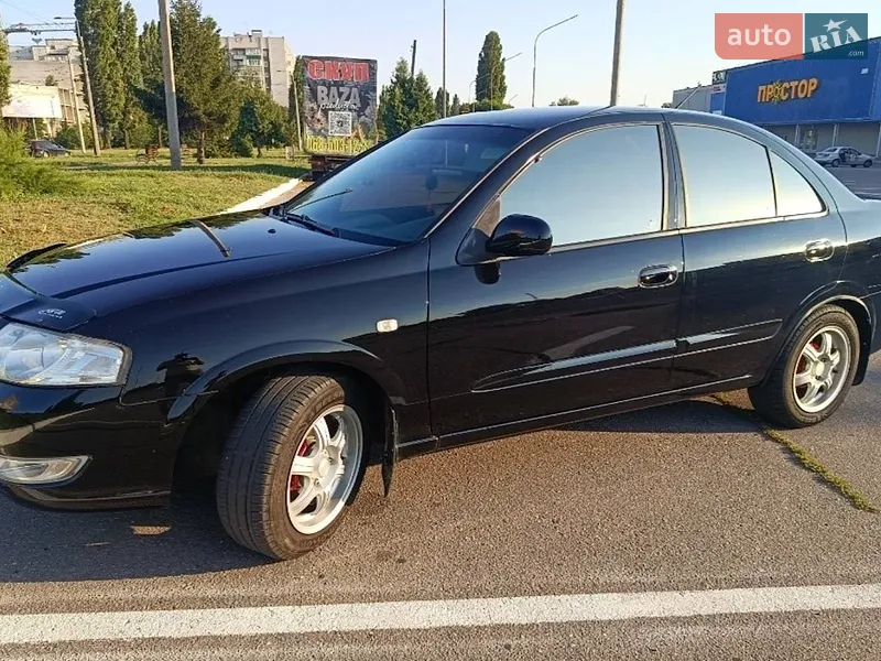 Nissan Almera