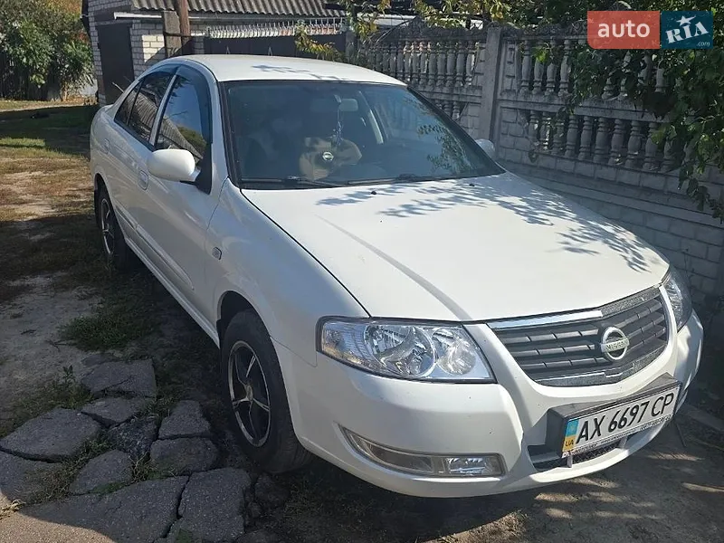 Nissan Almera