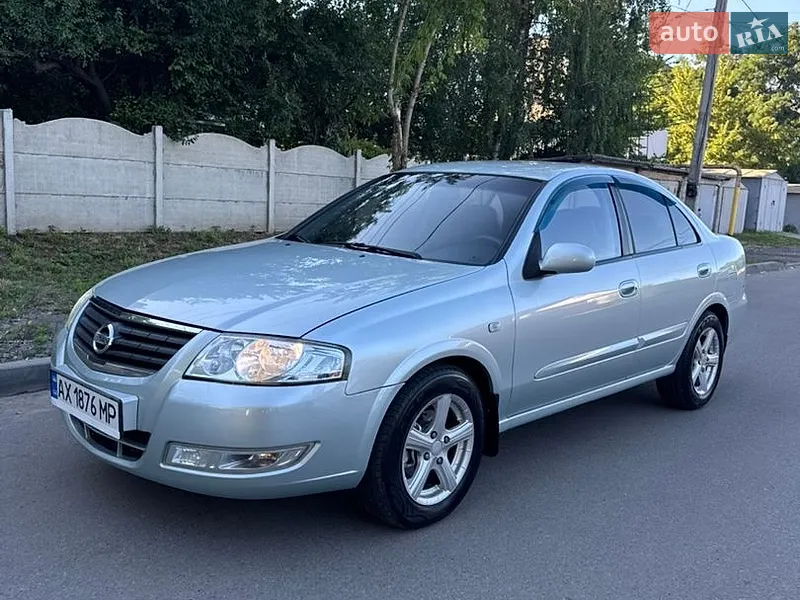 Nissan Almera