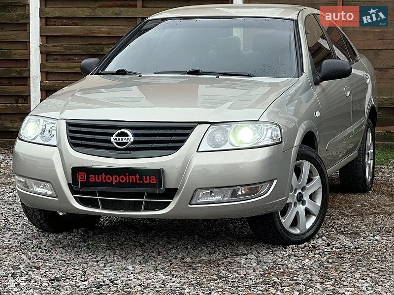 Nissan Almera