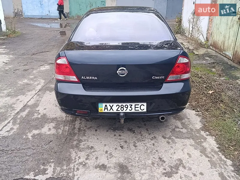 Nissan Almera 2011