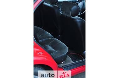 Хэтчбек Nissan Almera 1996 в 