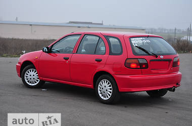 Хэтчбек Nissan Almera 1996 в 