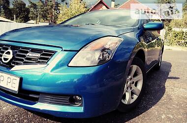 Купе Nissan Altima 2007 в Киеве