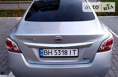 Седан Nissan Altima 2015 в Одессе