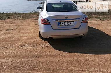 Седан Nissan Altima 2015 в 