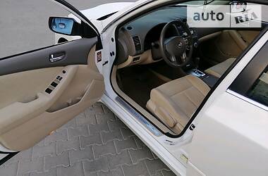 Седан Nissan Altima 2011 в 