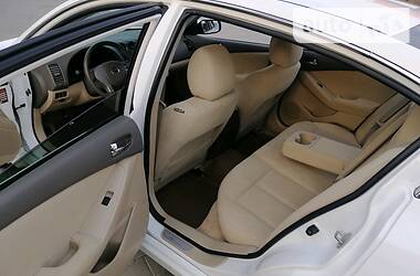 Седан Nissan Altima 2011 в 