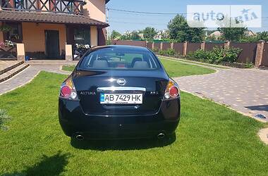 Седан Nissan Altima 2010 в Виннице