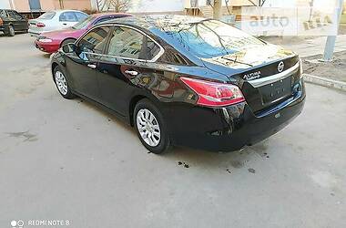 Седан Nissan Altima 2013 в 