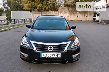 Седан Nissan Altima 2015 в Вінниці