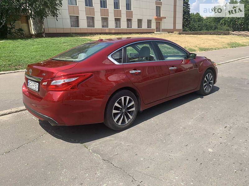 Nissan Altima SV