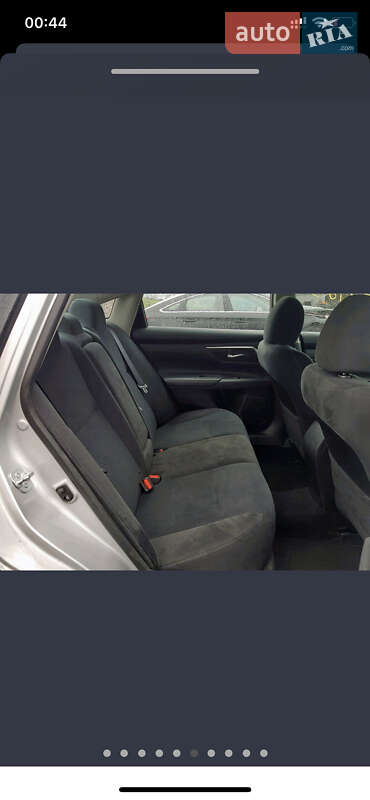 Седан Nissan Altima 2015 в Ивано-Франковске