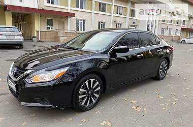 Седан Nissan Altima 2018 в Тернополе