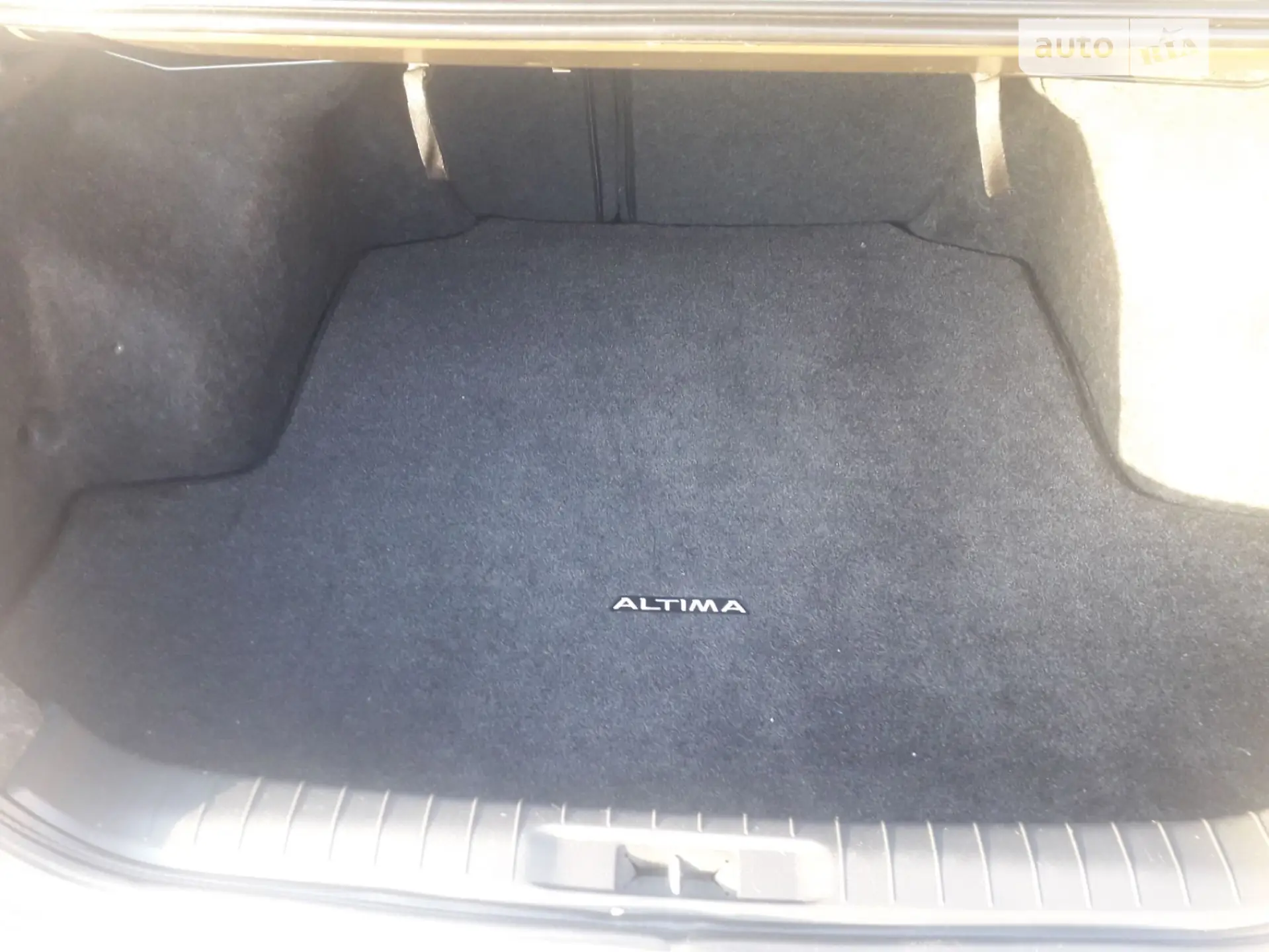 2014 Nissan Altima - мініатюра 12