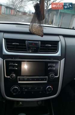 Седан Nissan Altima 2016 в 