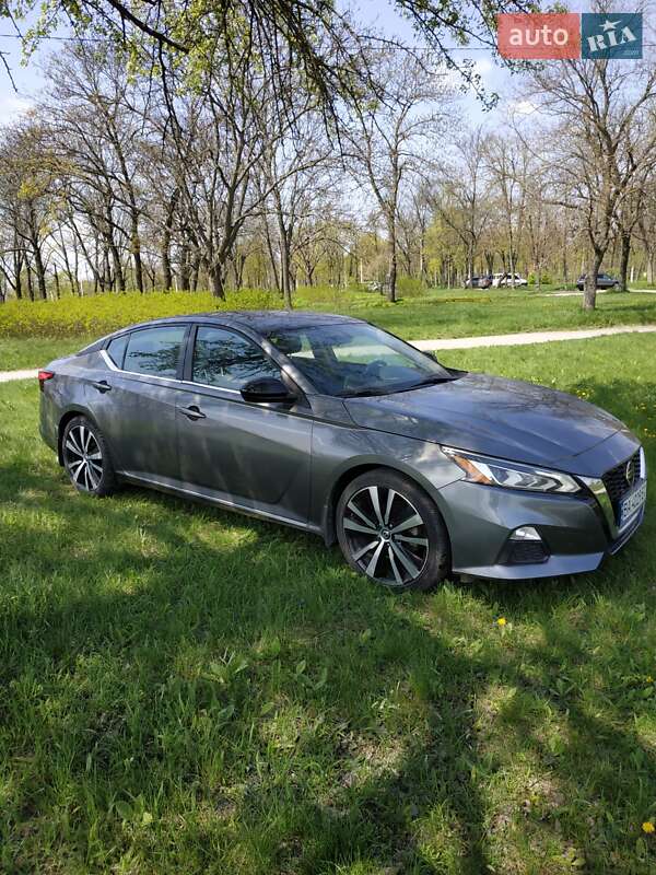Седан Nissan Altima 2018 в Киеве