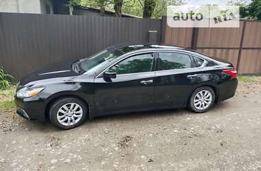 Седан Nissan Altima 2017 в 