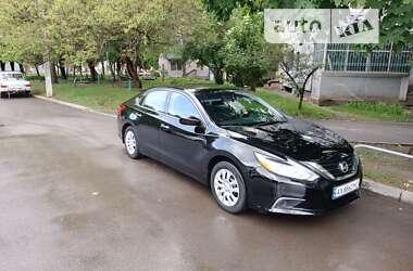 Седан Nissan Altima 2017 в 