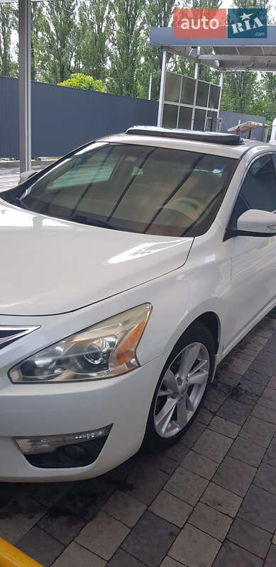 Седан Nissan Altima 2014 в Василькове
