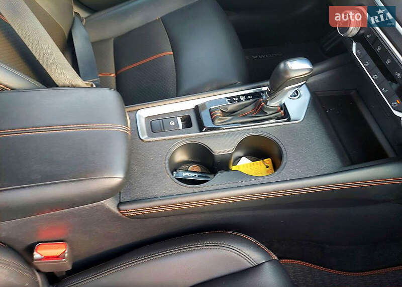 Седан Nissan Altima 2019 в Киеве