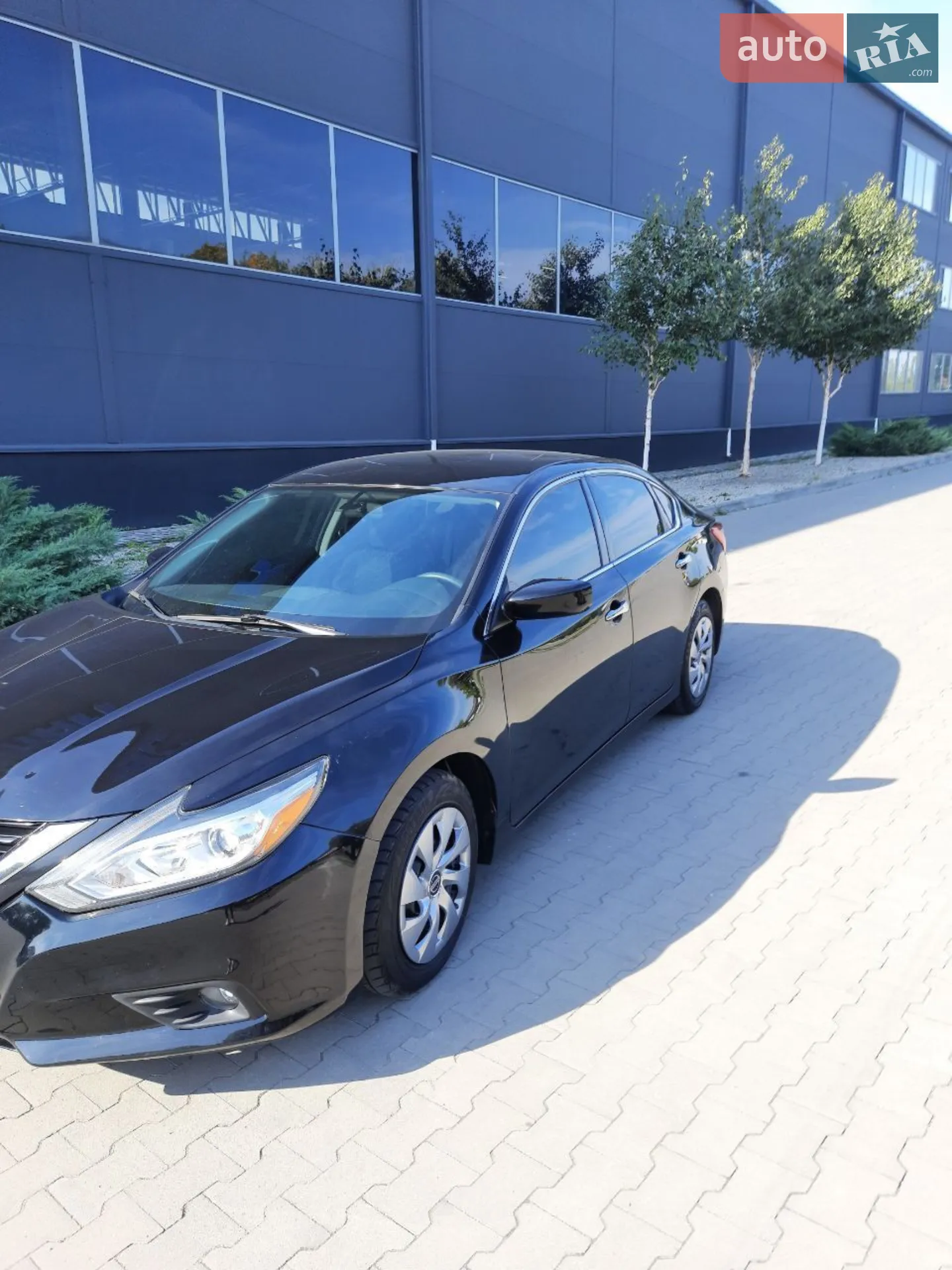 2016 Nissan Altima - мініатюра 2