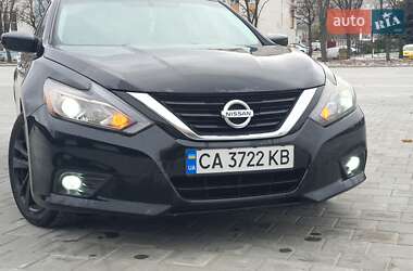 Седан Nissan Altima 2017 в Черкасах